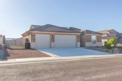 2303 Indigo St, Kingman, AZ 86401