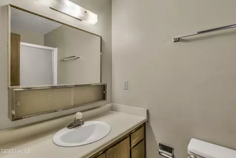 Bath - 2611 Jeffrey Loop, Flagstaff, AZ 86004 photo 2 of 3