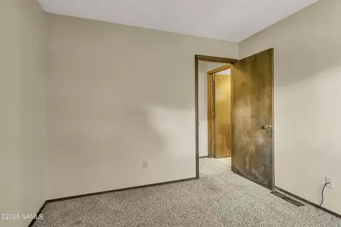 Bedroom - 2611 Jeffrey Loop, Flagstaff, AZ 86004 photo 3 of 6