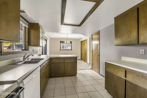 Kitchen - 2611 Jeffrey Loop, Flagstaff, AZ 86004 photo 3 of 4