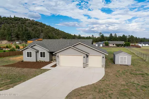 10431 Fw Mcclure Rd, Flagstaff, AZ 86004