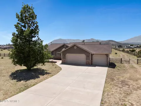 9644 N Bryant Rd, Flagstaff, AZ 86004