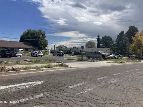 2614 N 3rd St, Flagstaff, AZ 86004