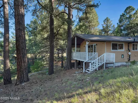 Exterior - 4449 Canyon Loop, Flagstaff, AZ 86005 photo 14 of 15