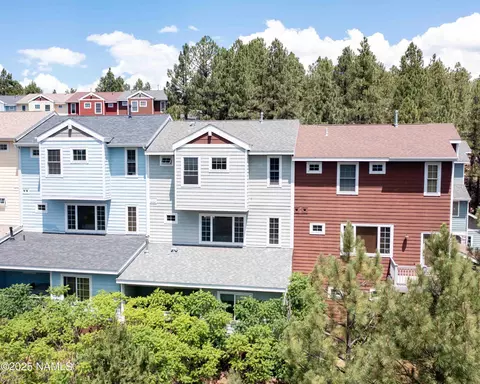 2335 W Silverton Dr, Flagstaff, AZ 86001