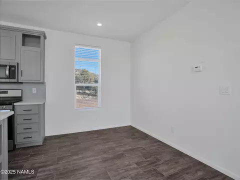 393 E Greenbriar Dr, Williams, AZ 86046 photo 9