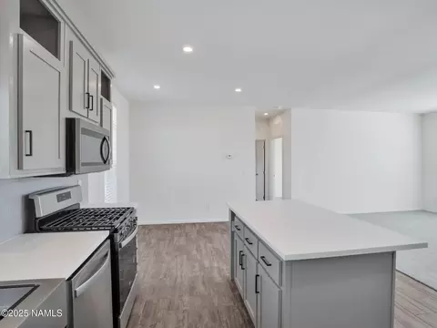 393 E Greenbriar Dr, Williams, AZ 86046 photo 11