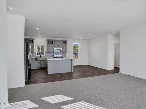 393 E Greenbriar Dr, Williams, AZ 86046 photo 6