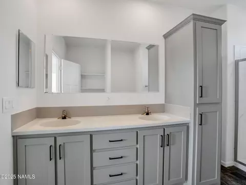 393 E Greenbriar Dr, Williams, AZ 86046 photo 16