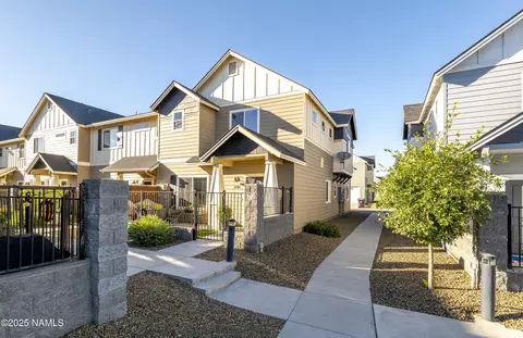 12245 Solid Rock Dr, Bellemont, AZ 86015