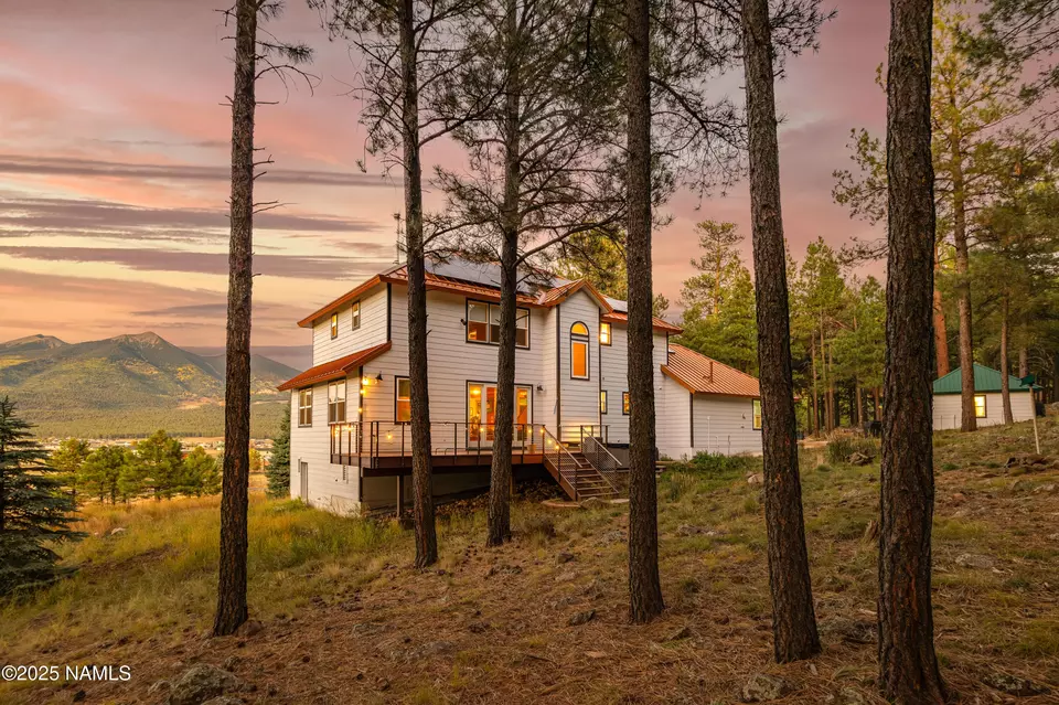 Exterior - 6605 N Bader Rd, Flagstaff, AZ 86001 photo 8 of 8