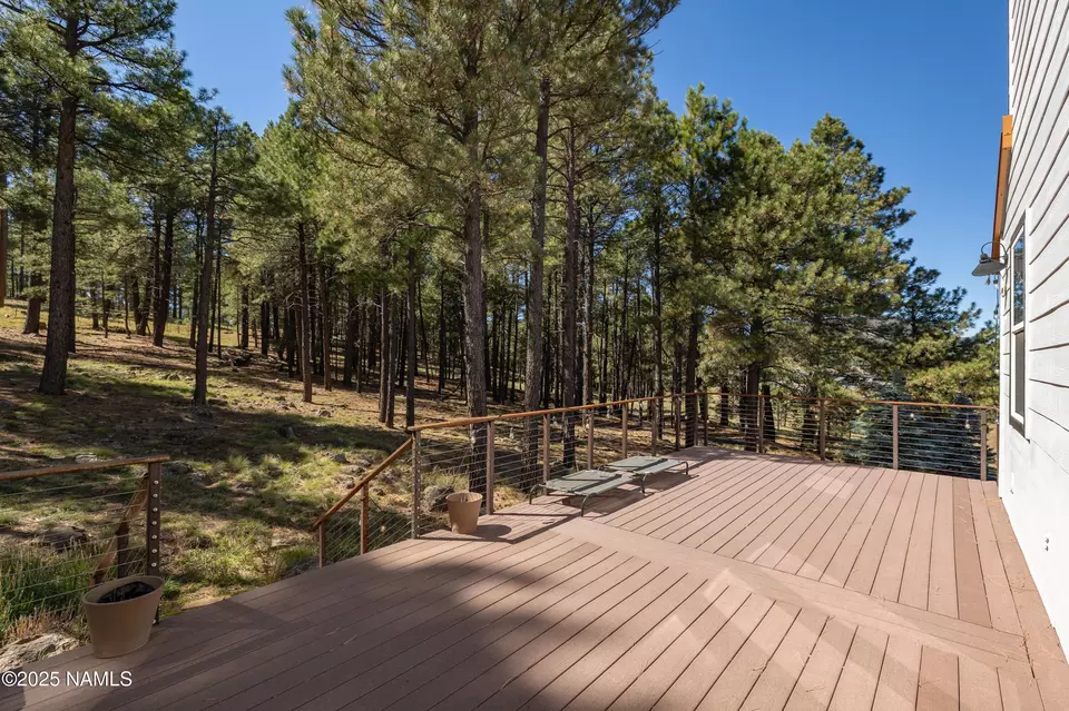 Exterior - 6605 N Bader Rd, Flagstaff, AZ 86001 photo 4 of 8
