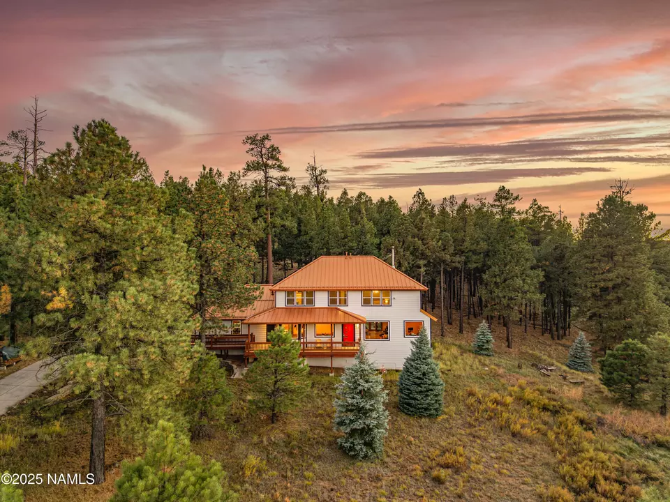 Exterior - 6605 N Bader Rd, Flagstaff, AZ 86001 photo 7 of 8