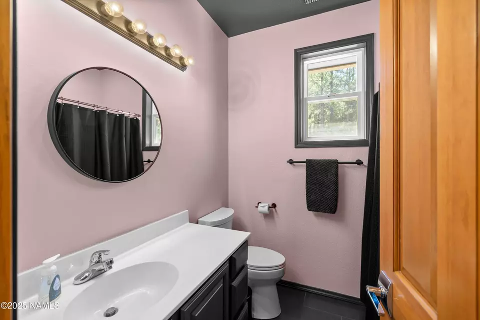 Bath - 6605 N Bader Rd, Flagstaff, AZ 86001 photo 5 of 6
