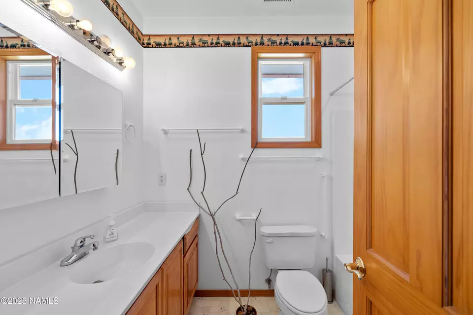Bath - 6605 N Bader Rd, Flagstaff, AZ 86001 photo 6 of 6