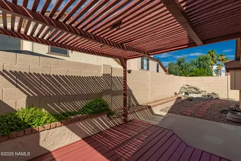 Exterior - 502 E Topeka Dr, Phoenix, AZ 85024 photo 3 of 5