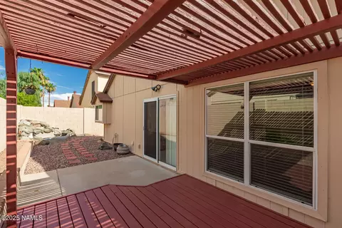 Exterior - 502 E Topeka Dr, Phoenix, AZ 85024 photo 4 of 5