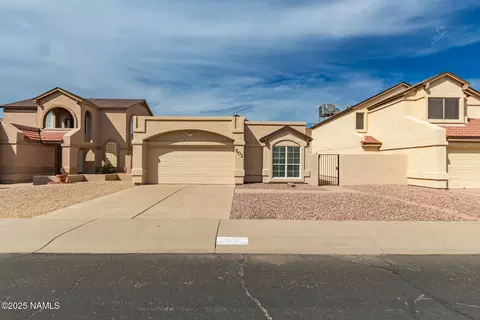 Exterior - 502 E Topeka Dr, Phoenix, AZ 85024 photo 1 of 5