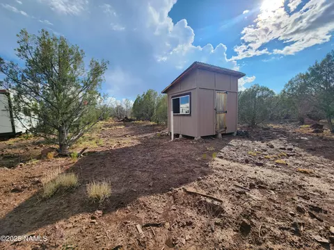 147 Camp Rd, Ash Fork, AZ 86320 photo 2