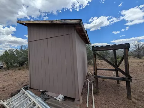 147 Camp Rd, Ash Fork, AZ 86320 photo 11