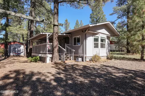 110 E Oak Dr, Munds Park, AZ 86017