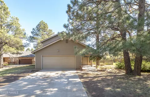 2444 N Strawberry Way, Flagstaff, AZ 86004