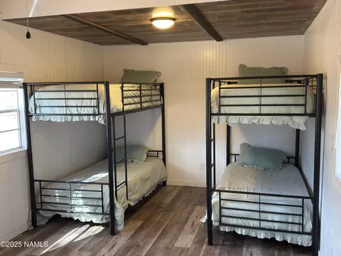 Bedroom - 7261 E Long Bow Dr, Williams, AZ 86046 photo 2 of 2