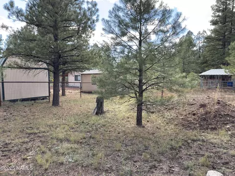 Exterior - 7261 E Long Bow Dr, Williams, AZ 86046 photo 2 of 12