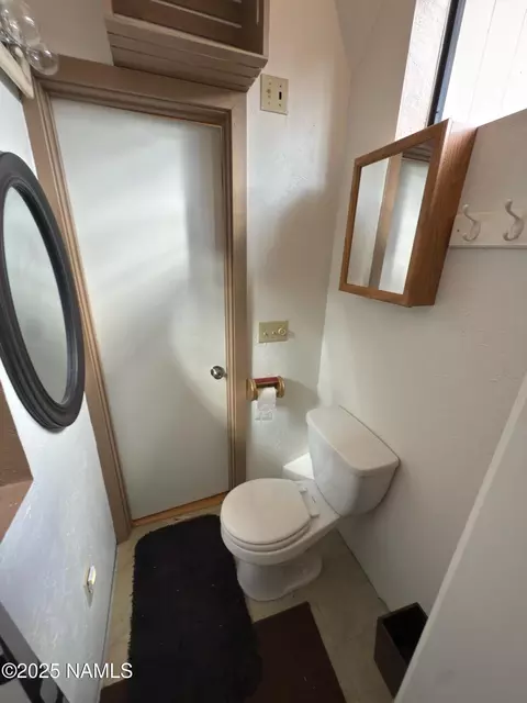 Bath - 7261 E Long Bow Dr, Williams, AZ 86046 photo 5 of 7