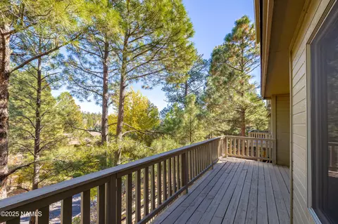 6024 E Mountain Oaks Dr, Flagstaff, AZ 86004