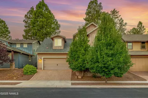 2941 S Camel Dr, Flagstaff, AZ 86001