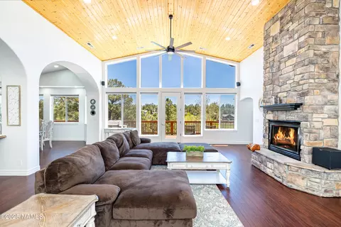 4241 E Broken Rock Loop, Flagstaff, AZ 86004 photo 3