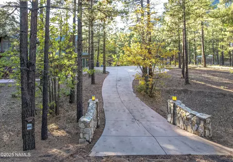 4955 N Primrose Cir, Flagstaff, AZ 86001