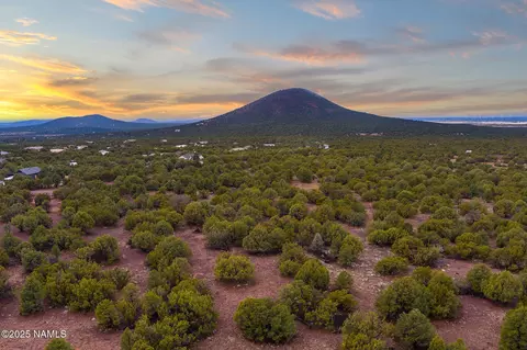 2409 E New Moon Way, Williams, AZ 86046