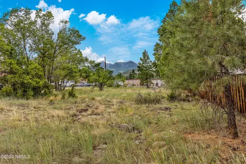 261 W Oak Ave, Flagstaff, AZ 86001