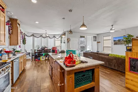 217 Pinecrest Trl, Williams, AZ 86046 photo 9