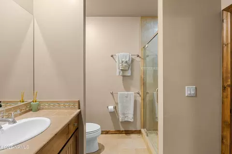 Bath - 1743 Elysian Ct, Flagstaff, AZ 86005 photo 5 of 7