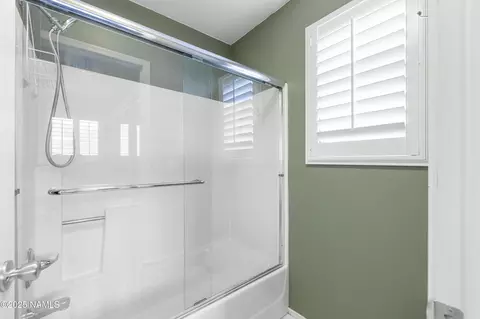Bath - 4490 E Spring Meadows Cir, Flagstaff, AZ 86004 photo 3 of 3