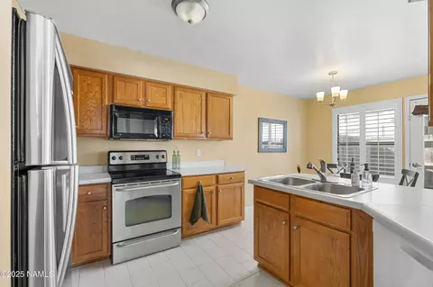 Kitchen - 4490 E Spring Meadows Cir, Flagstaff, AZ 86004 photo 1 of 2