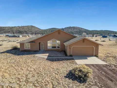 9285 N Bryant Rd, Flagstaff, AZ 86004