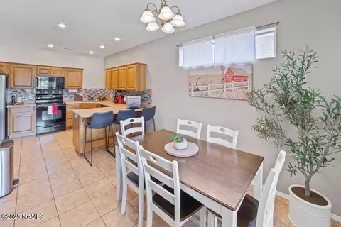 Dining - 603 Brookline Loop, Williams, AZ 86046 photo 2 of 4
