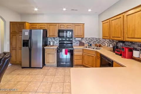 Kitchen - 603 Brookline Loop, Williams, AZ 86046 photo 2 of 5