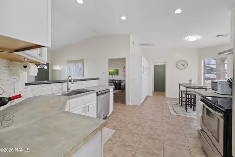 Entry Way - 3097 Whitetail Loop, Williams, AZ 86046 photo 2 of 2