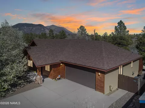 744 N Locust St, Flagstaff, AZ 86001