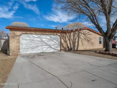 4938 E Bullwinkle Dr, Flagstaff, AZ 86004