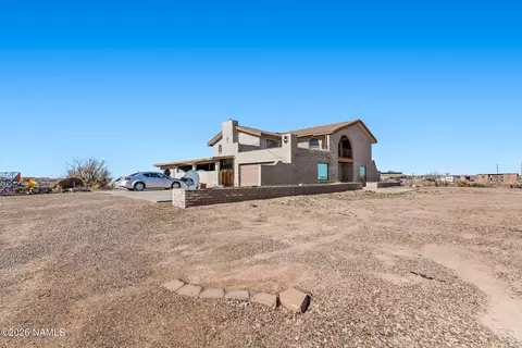 5731 Pleasant Ln, Winslow, AZ 86047