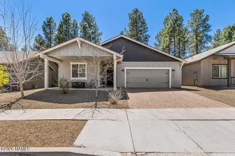 2957 W Putnam Dr, Flagstaff, AZ 86001