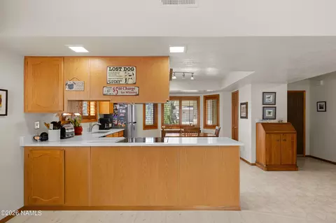 Kitchen - 6130 E Laurel Loop, Flagstaff, AZ 86004 photo 2 of 6