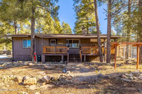 105 Hunter Pl, Munds Park, AZ 86017