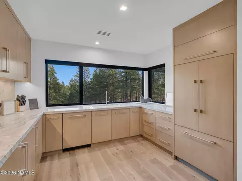 Kitchen - 2733 E Byrds View Dr, Flagstaff, AZ 86005 photo 10 of 11